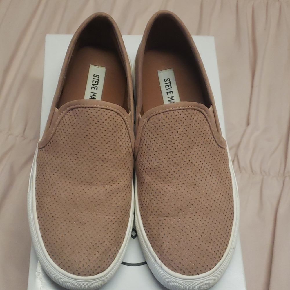 Steve Madden Sneaker  size 6.5 in Zarayy Blush